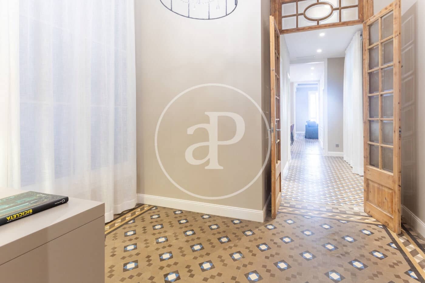 4 slaapkamer Appartement te huur in Barcelona stad - € 8.700 (Ref: 10049297)
