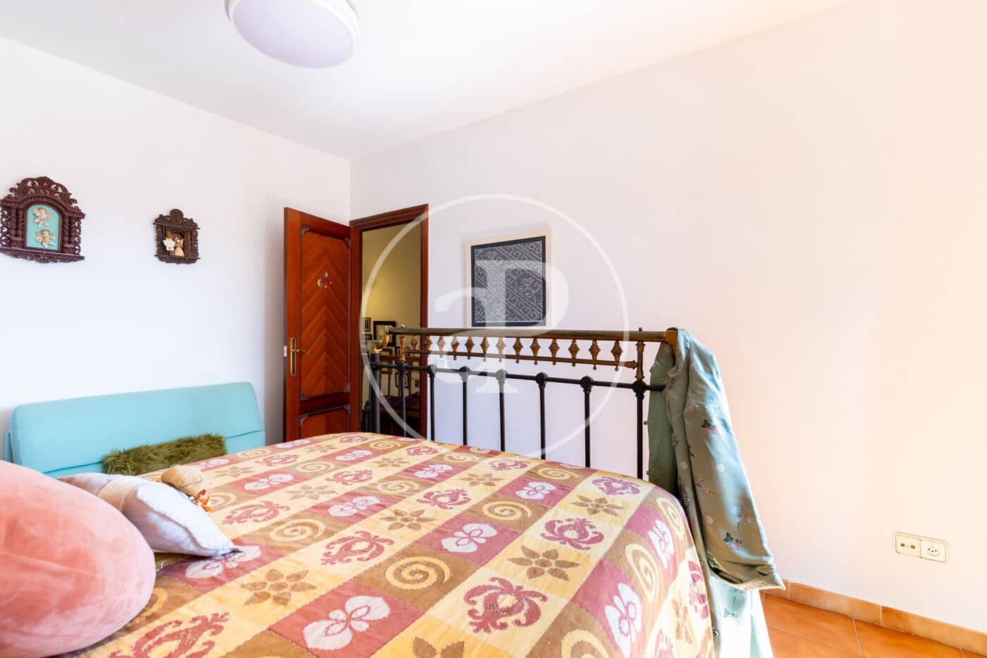 4 bedroom Villa for sale in Cerdanyola del Valles with garage - € 640,000 (Ref: 10049300)