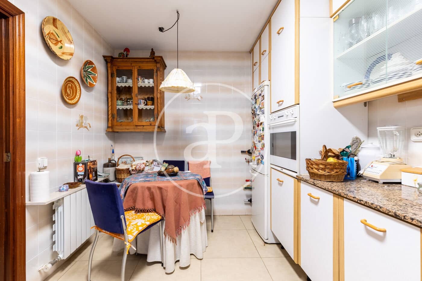 4 bedroom Villa for sale in Cerdanyola del Valles with garage - € 640,000 (Ref: 10049300)