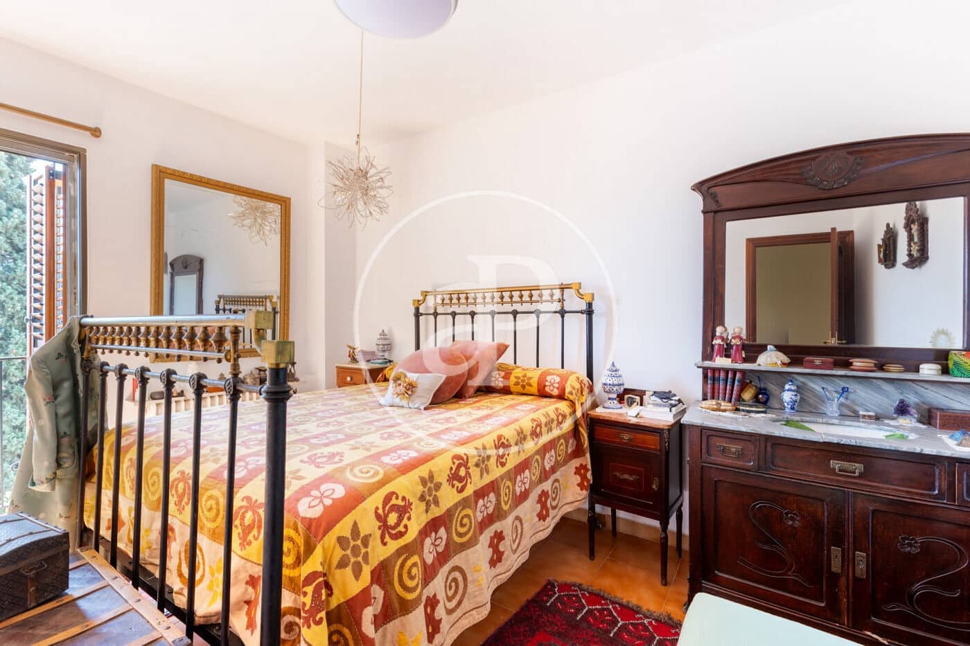 4 bedroom Villa for sale in Cerdanyola del Valles with garage - € 640,000 (Ref: 10049300)