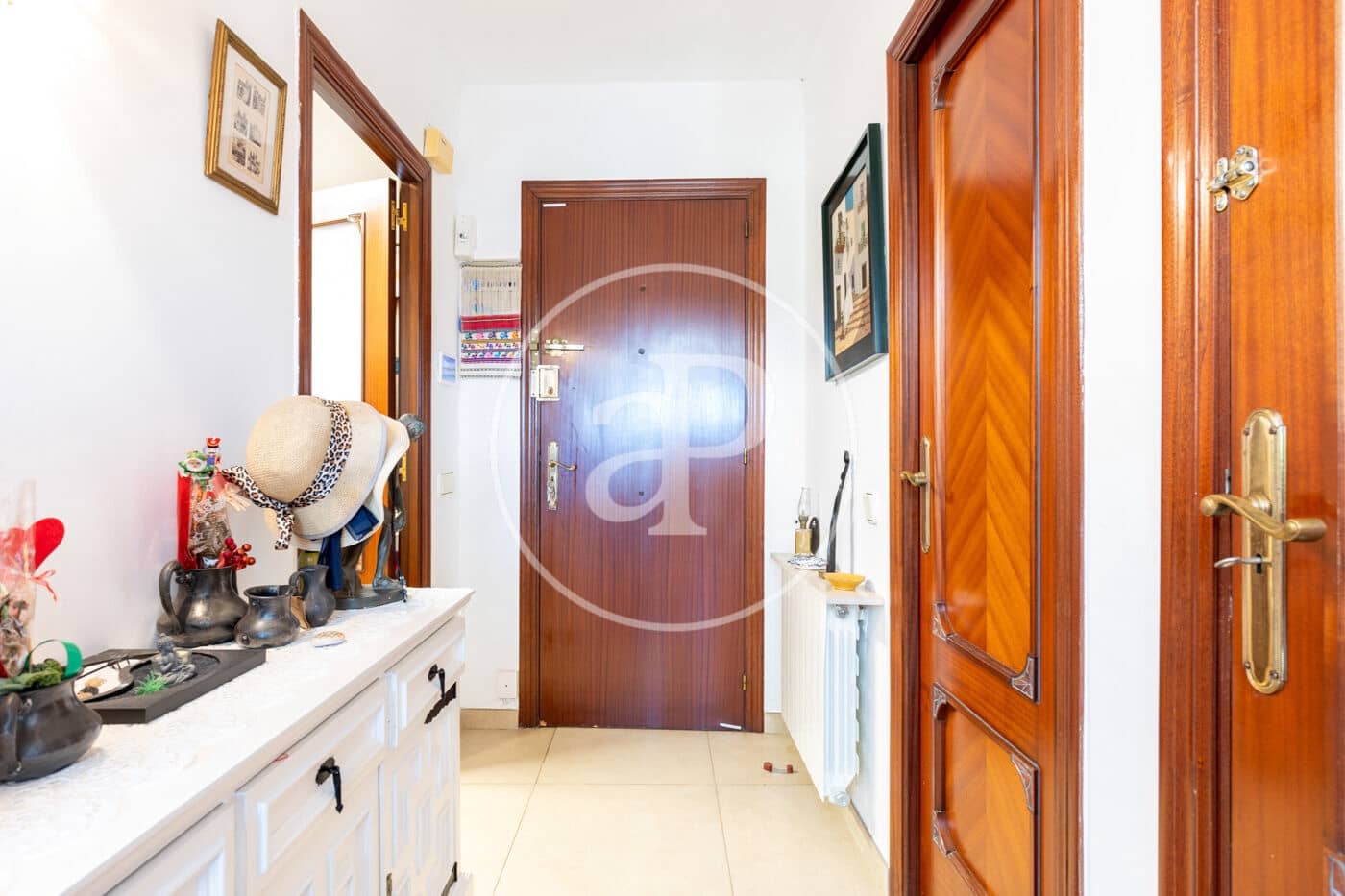 4 bedroom Villa for sale in Cerdanyola del Valles with garage - € 640,000 (Ref: 10049300)