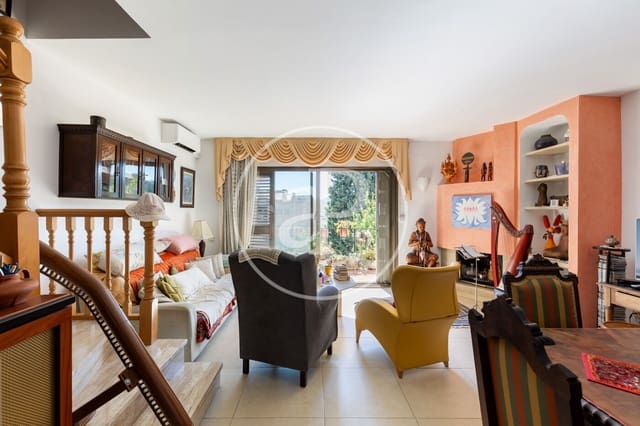 4 Zimmer Villa zu verkaufen in Cerdanyola del Vallès mit Garage - 640.000 € (Ref: 10049300)