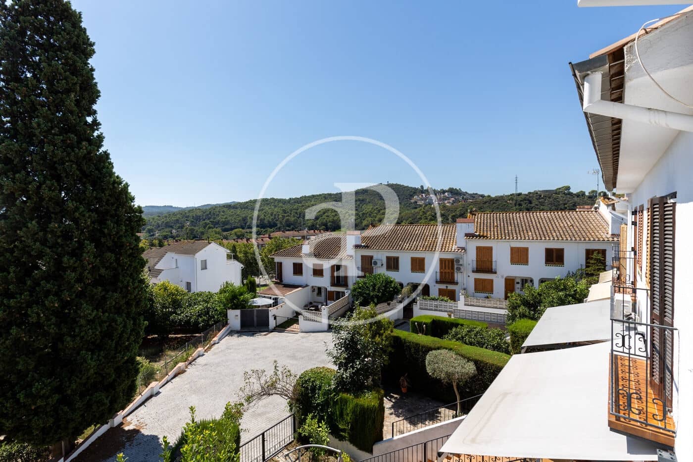 4 bedroom Villa for sale in Cerdanyola del Valles with garage - € 640,000 (Ref: 10049300)