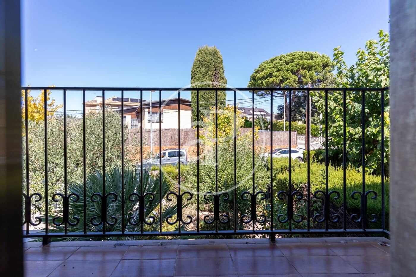 4 bedroom Villa for sale in Cerdanyola del Valles with garage - € 640,000 (Ref: 10049300)