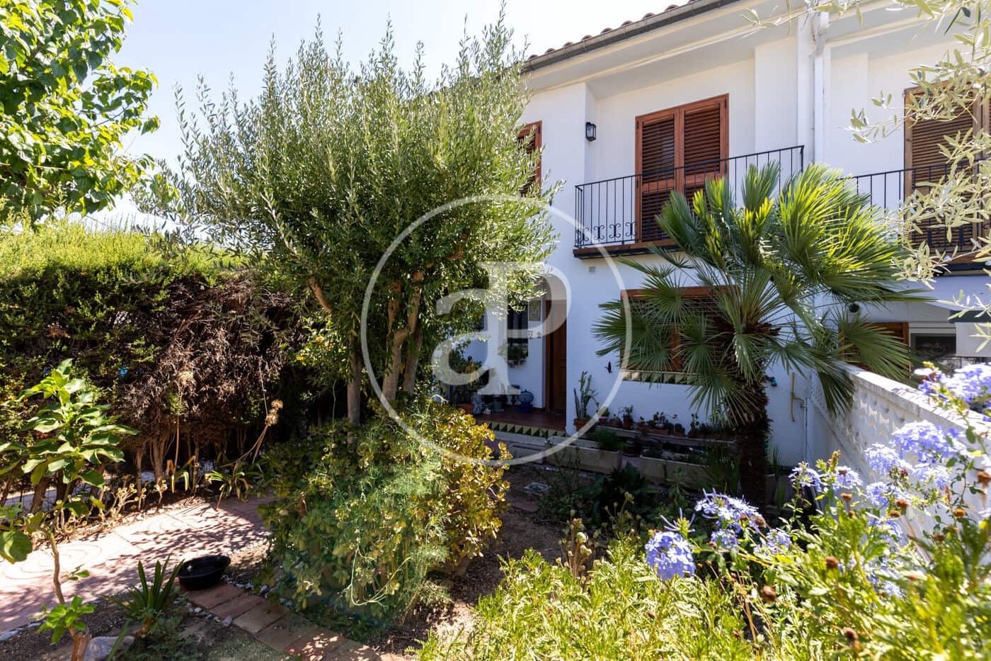 4 bedroom Villa for sale in Cerdanyola del Valles with garage - € 640,000 (Ref: 10049300)