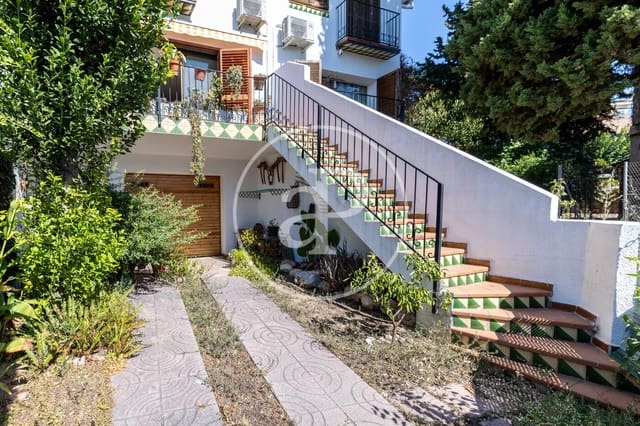 4 Zimmer Villa zu verkaufen in Cerdanyola del Vallès mit Garage - 640.000 € (Ref: 10049300)