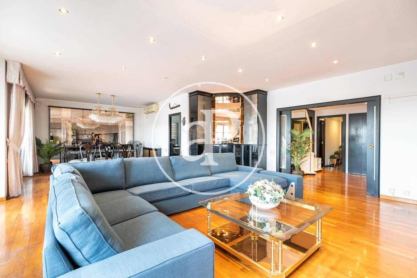 4 Zimmer Apartment zu vermieten in Barcelona Stadt mit Garage - 3.850 € (Ref: 10049301)