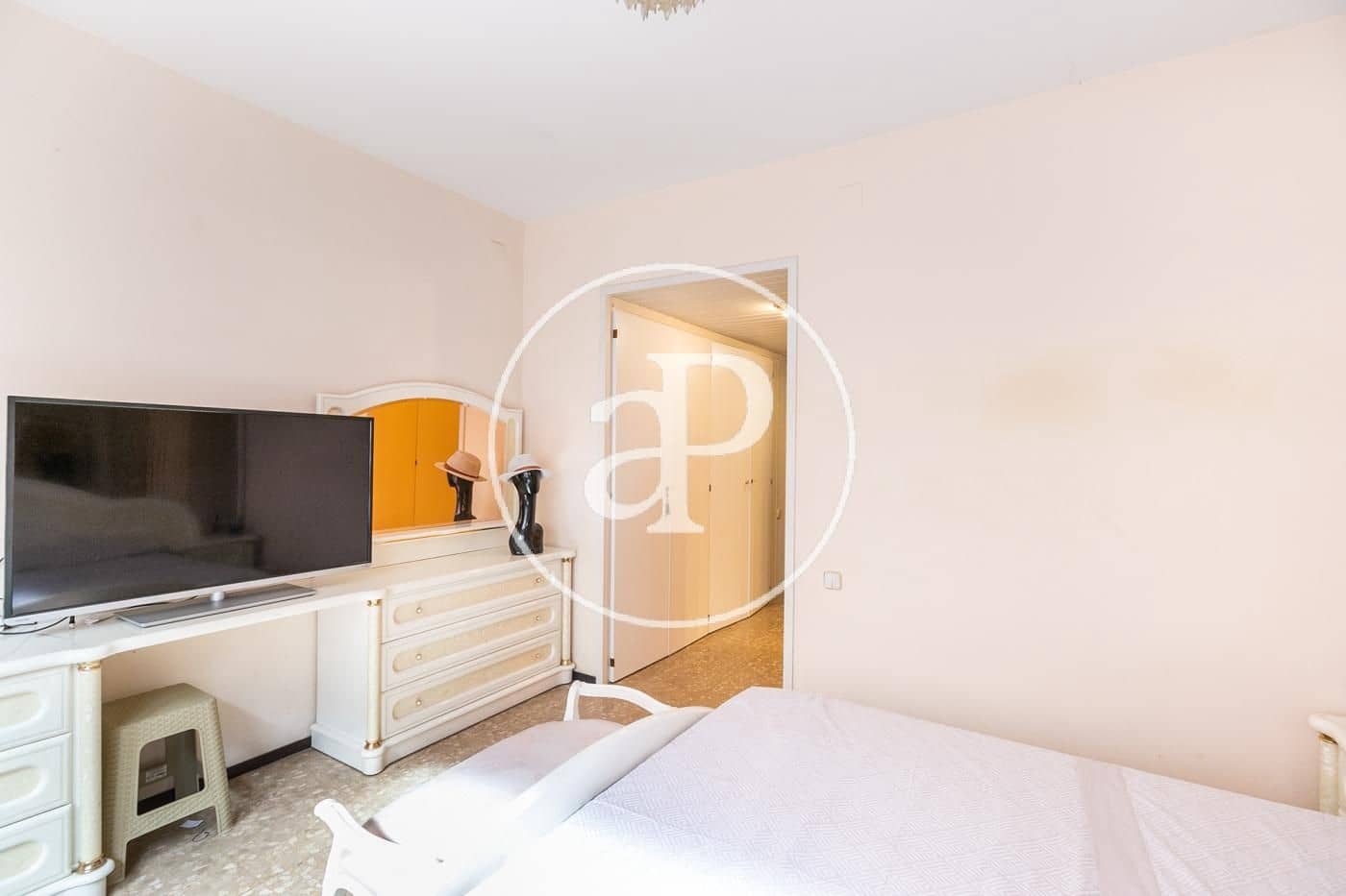 4 Zimmer Apartment zu vermieten in Barcelona Stadt mit Garage - 3.850 € (Ref: 10049301)