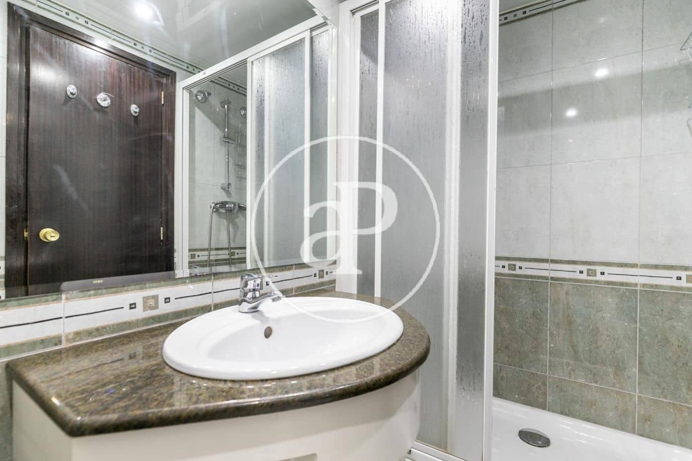 4 Zimmer Apartment zu vermieten in Barcelona Stadt mit Garage - 3.850 € (Ref: 10049301)