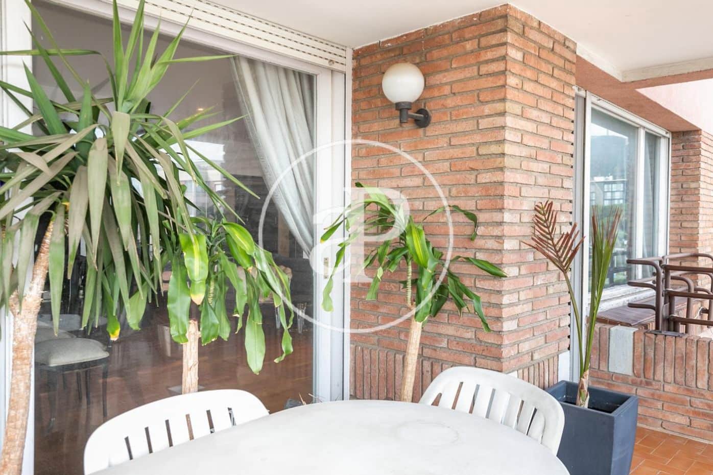 4 Zimmer Apartment zu vermieten in Barcelona Stadt mit Garage - 3.850 € (Ref: 10049301)