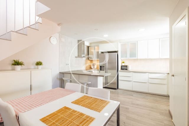 2 bedroom Apartment for sale in La Teixonera, Barcelona city - € 420,000 (Ref: 10055306)