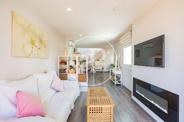 2 bedroom Apartment for sale in La Teixonera, Barcelona city - € 420,000 (Ref: 10055306)