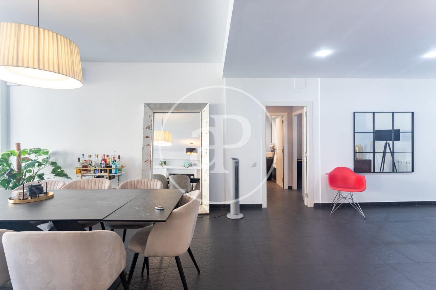 3 soverom Leilighet til leie i Barcelona by med garasje - € 4 480 (Ref: 10055308)