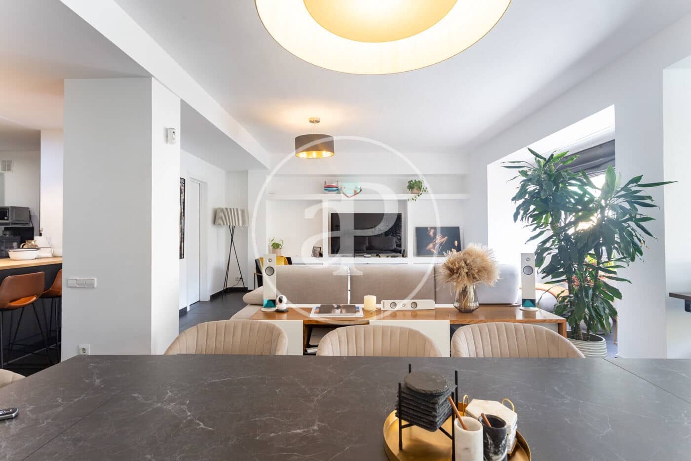 3 soverom Leilighet til leie i Barcelona by med garasje - € 4 480 (Ref: 10055308)