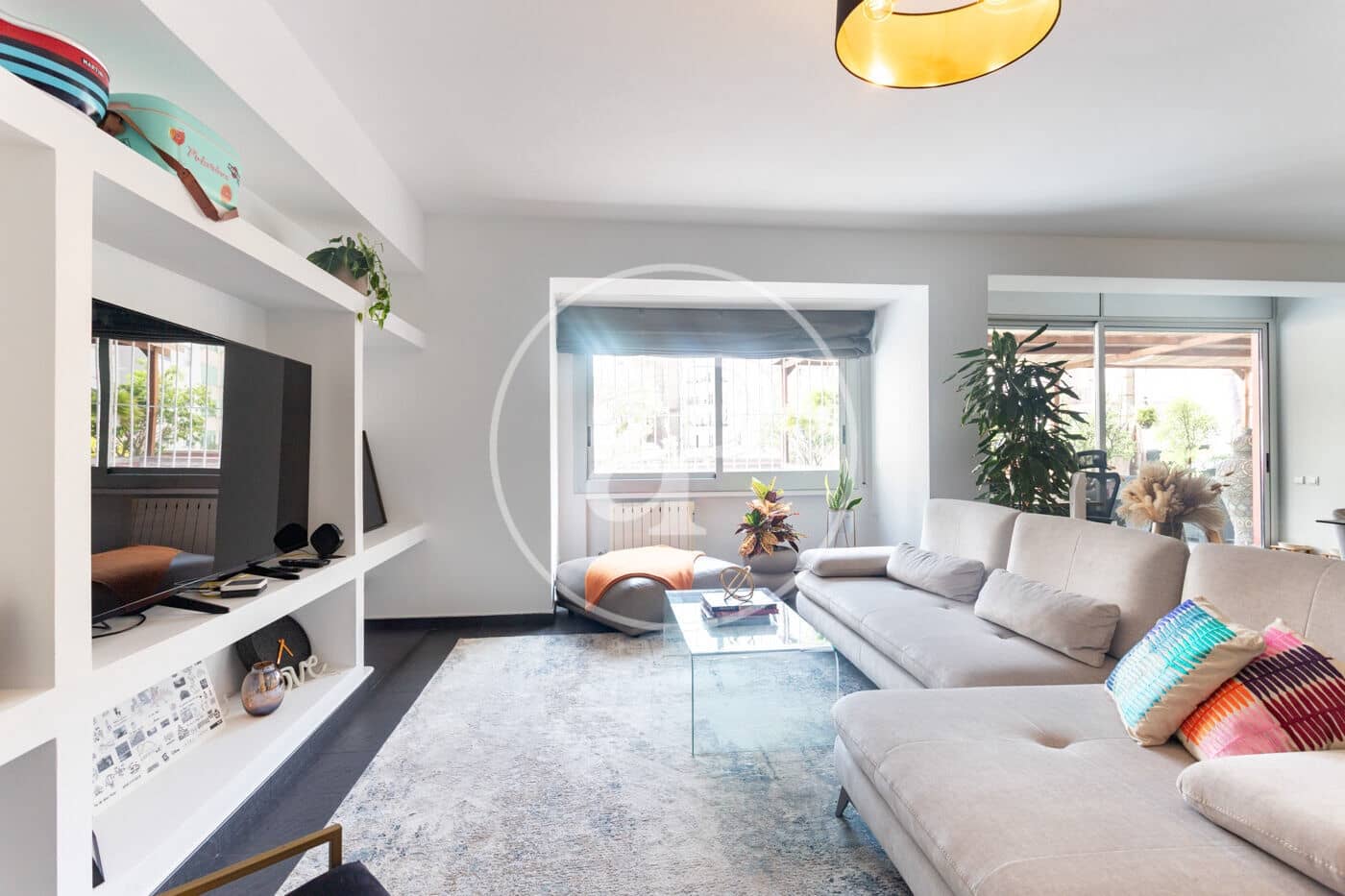 3 soverom Leilighet til leie i Barcelona by med garasje - € 4 480 (Ref: 10055308)