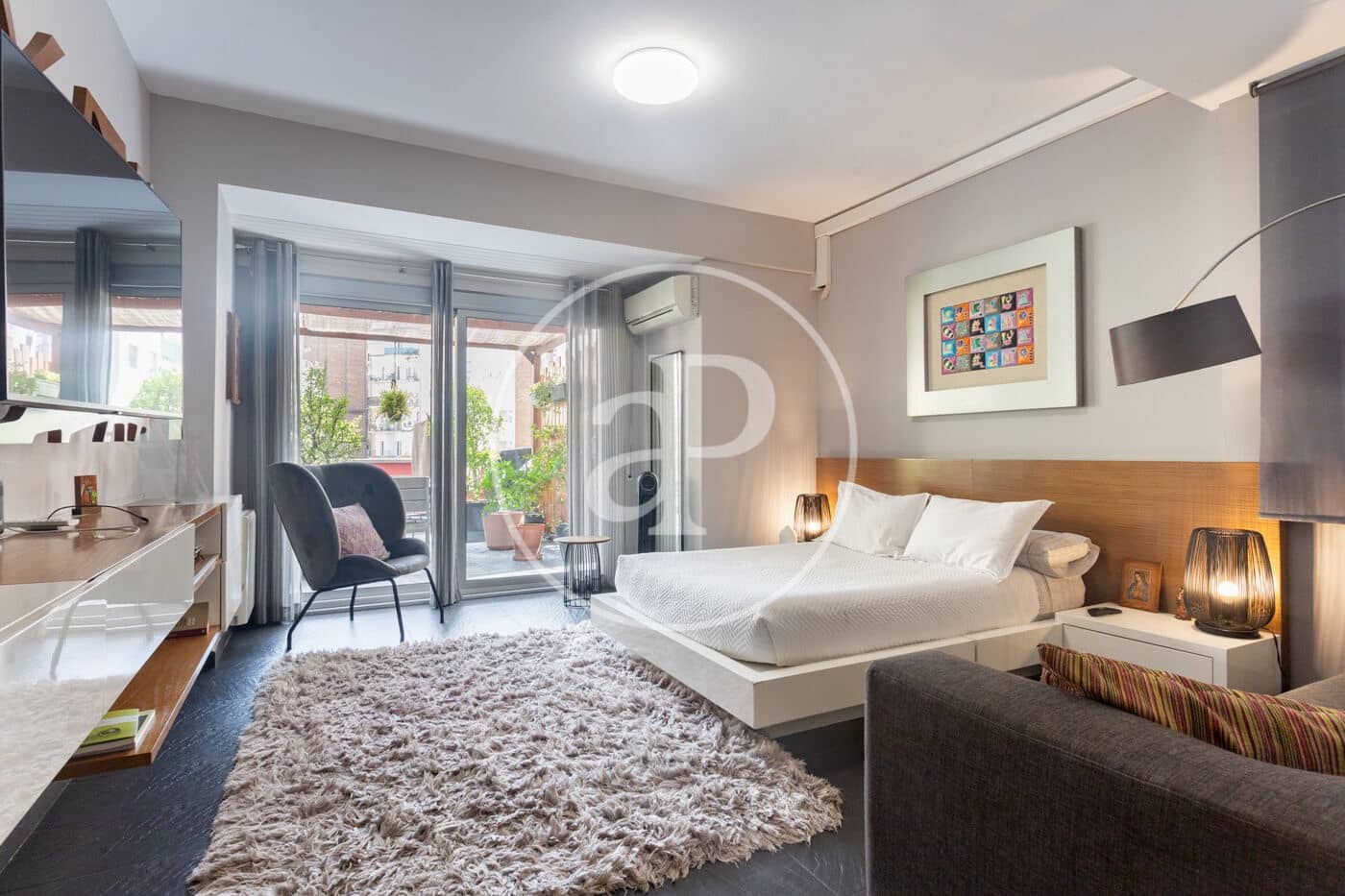 3 soverom Leilighet til leie i Barcelona by med garasje - € 4 480 (Ref: 10055308)