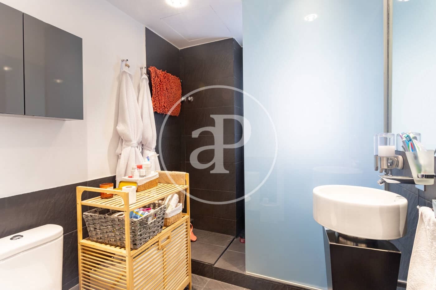 3 soverom Leilighet til leie i Barcelona by med garasje - € 4 480 (Ref: 10055308)
