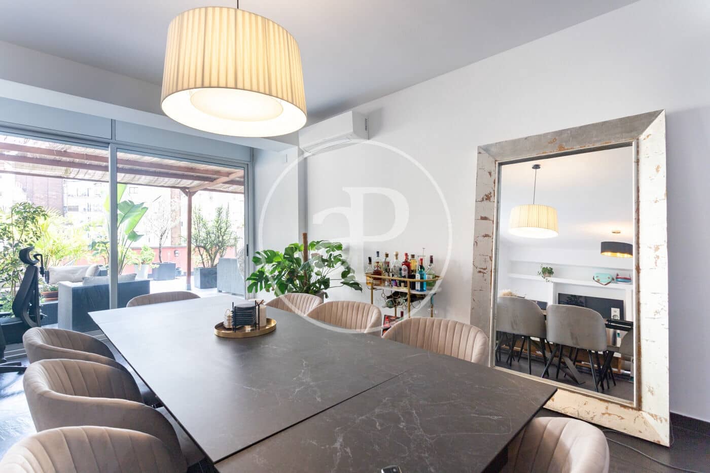 3 soverom Leilighet til leie i Barcelona by med garasje - € 4 480 (Ref: 10055308)