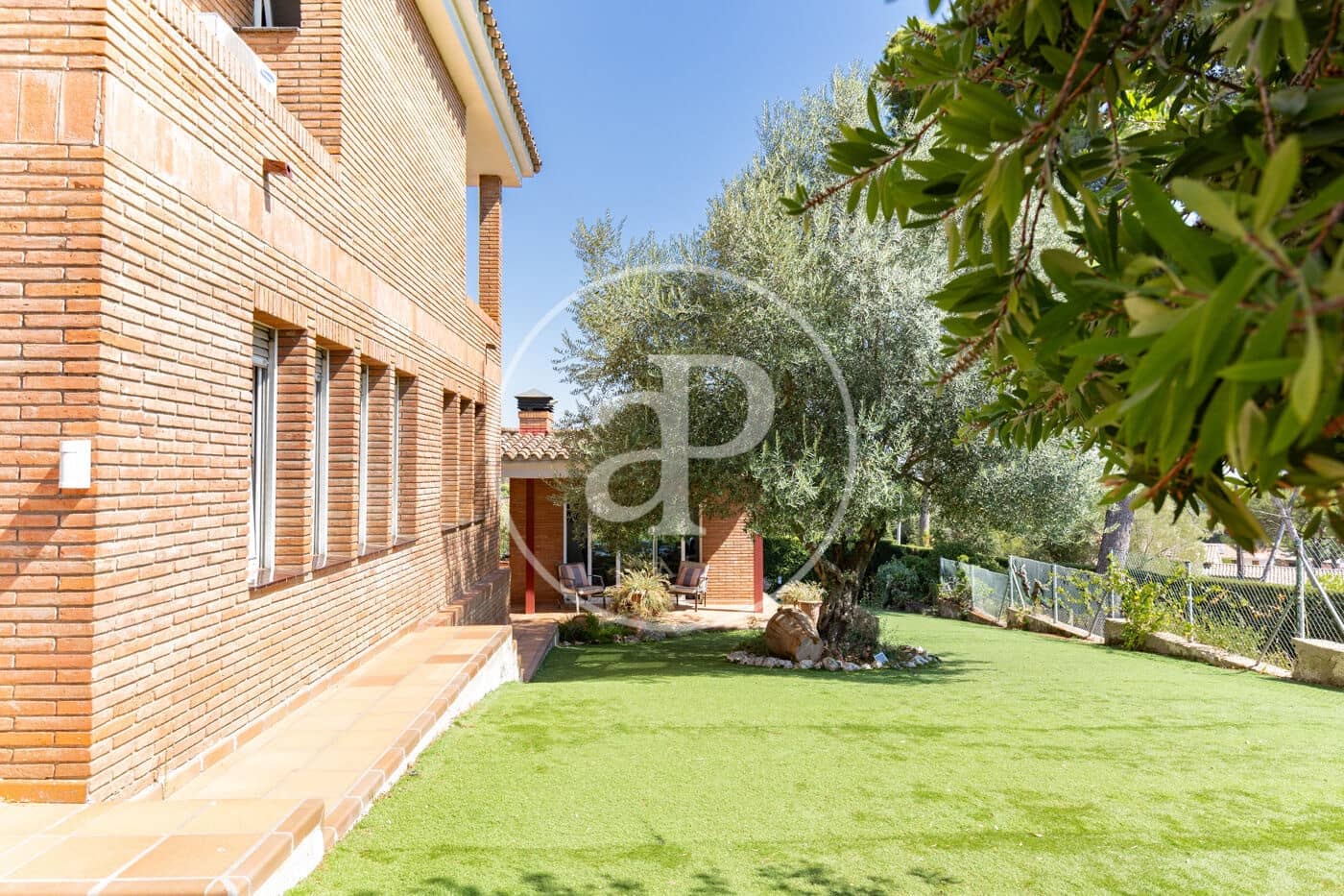 6 bedroom Villa for sale in Cerdanyola del Valles with pool garage - € 1,850,000 (Ref: 10059161)