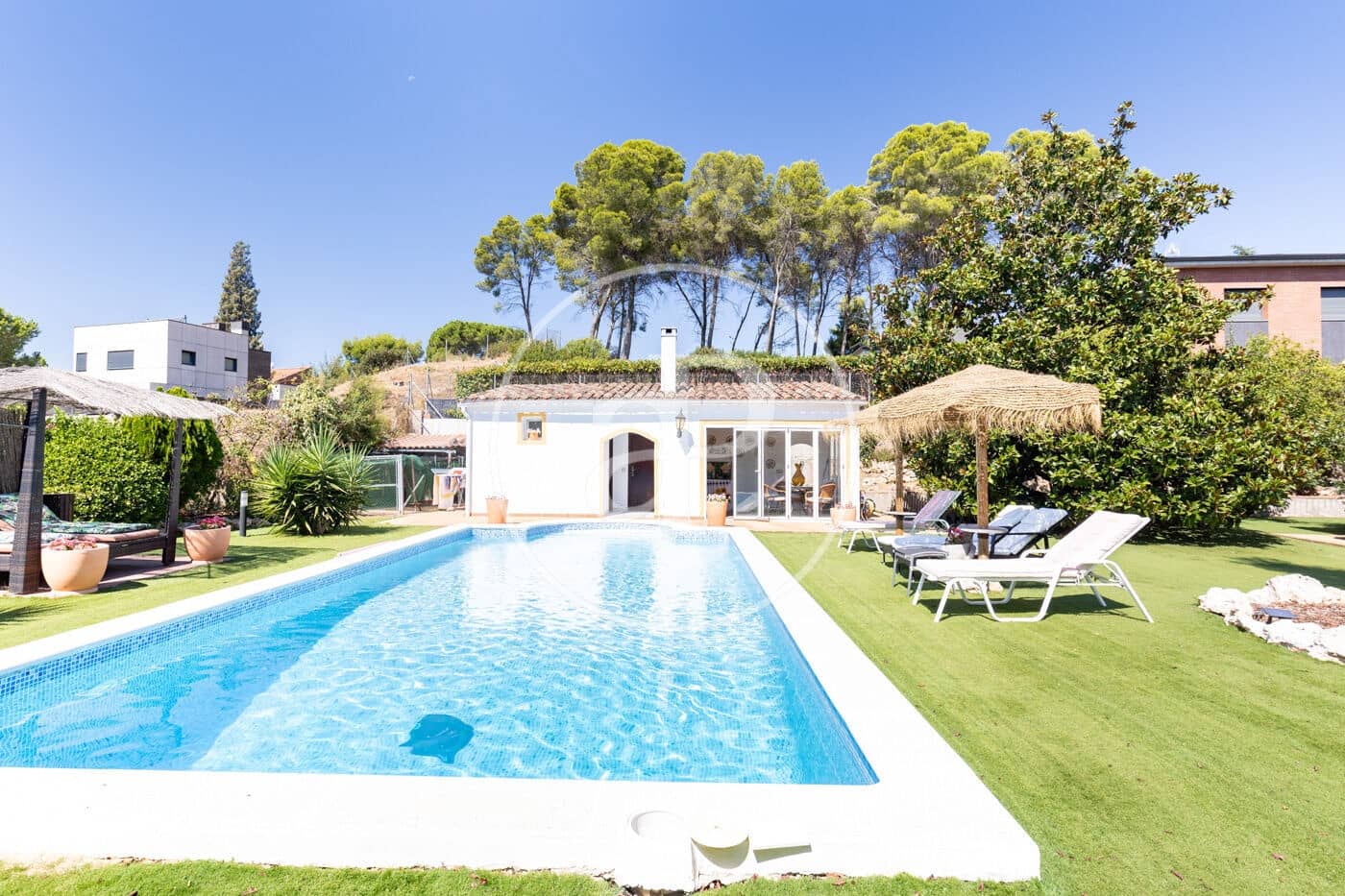6 bedroom Villa for sale in Cerdanyola del Valles with pool garage - € 1,850,000 (Ref: 10059161)