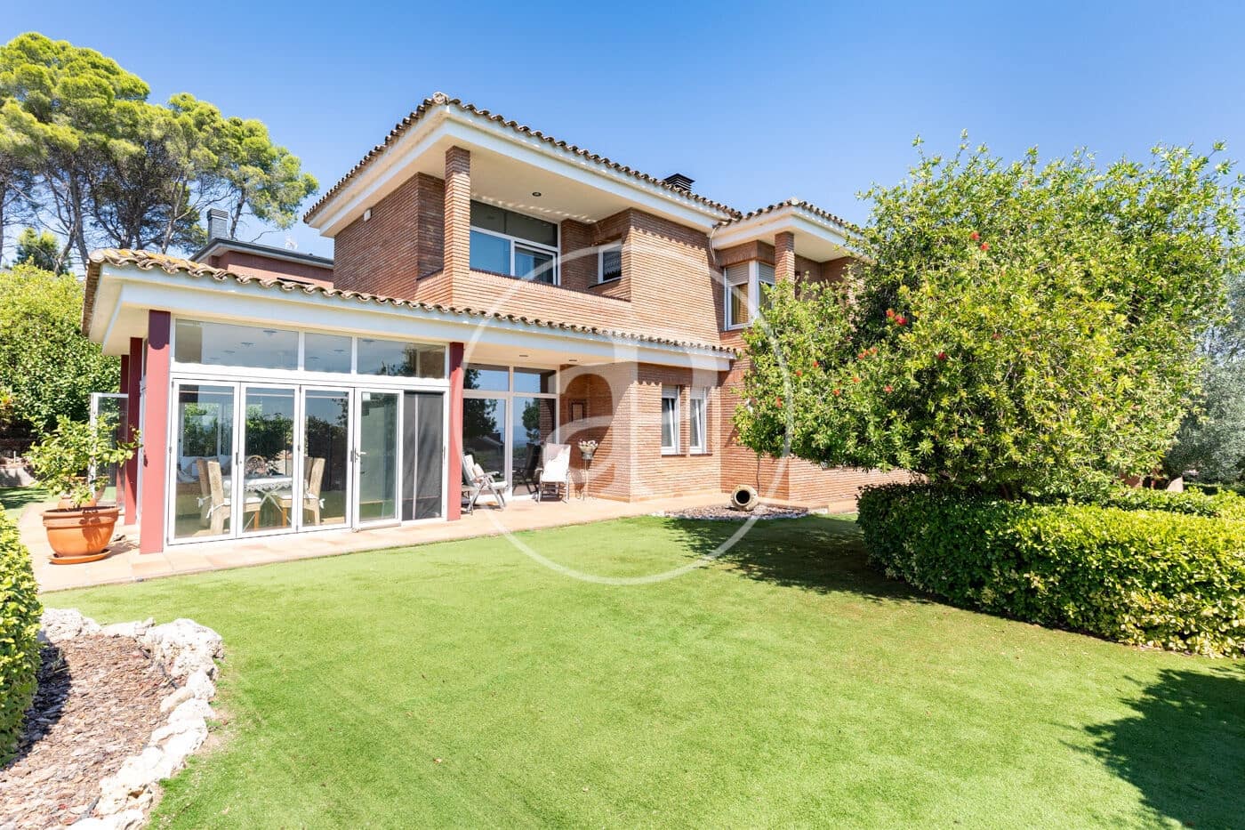 6 bedroom Villa for sale in Cerdanyola del Valles with pool garage - € 1,850,000 (Ref: 10059161)