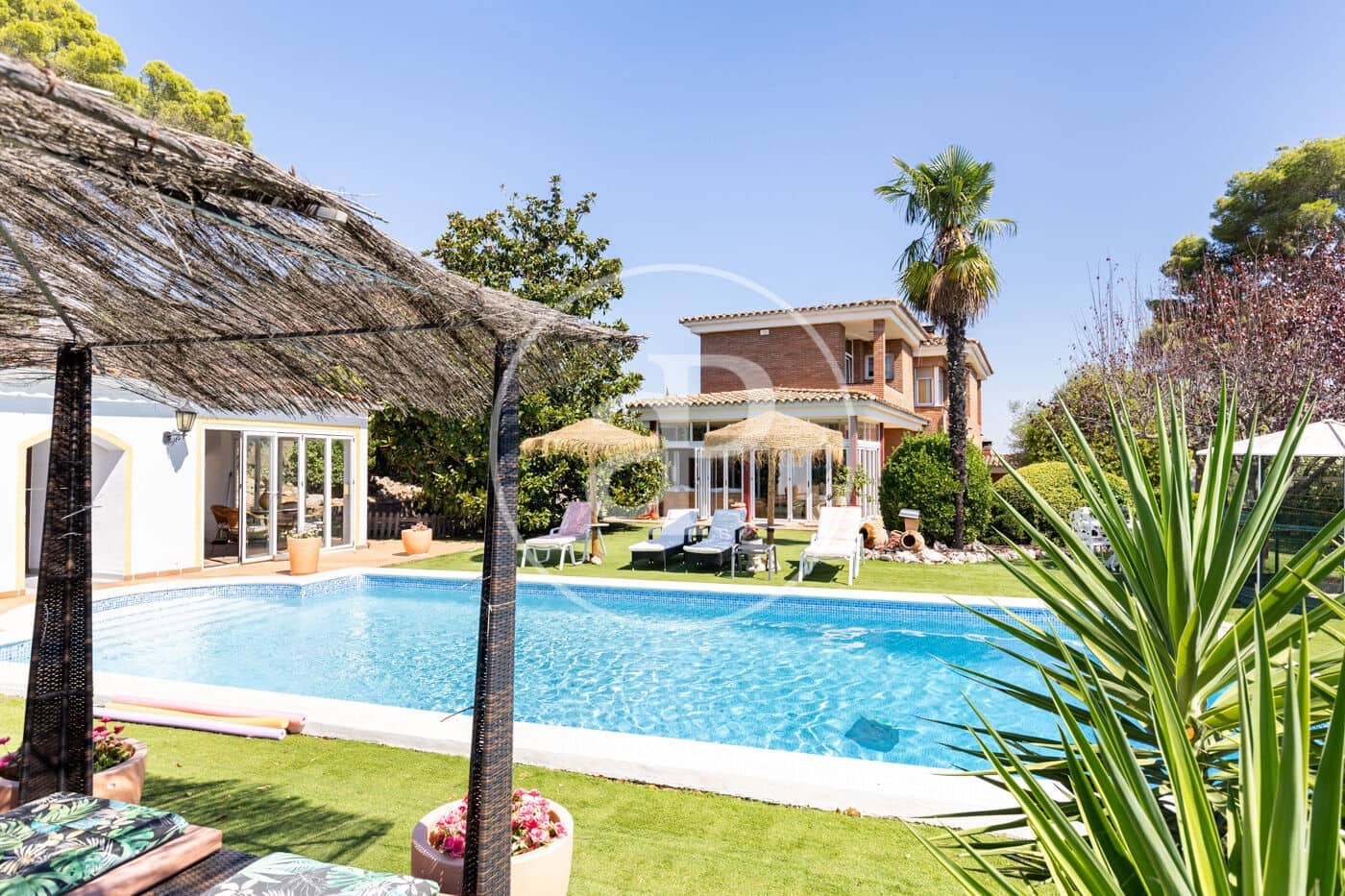6 bedroom Villa for sale in Cerdanyola del Valles with pool garage - € 1,850,000 (Ref: 10059161)