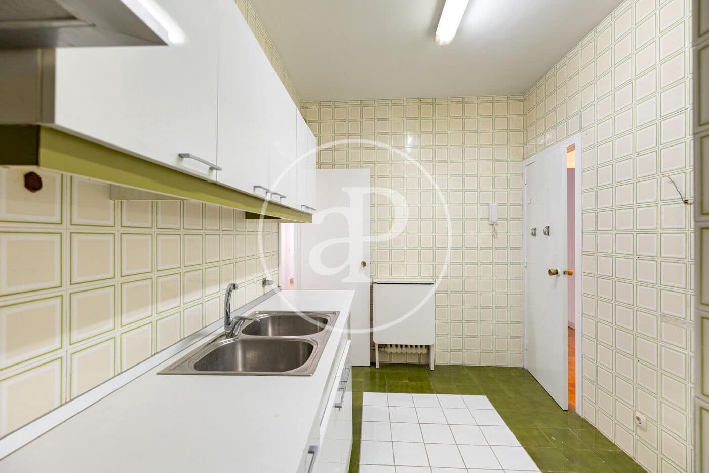 3 sypialnia Apartament na sprzedaż w Miasto Barcelona z garażem - 580 000 € (Ref: 10075558)