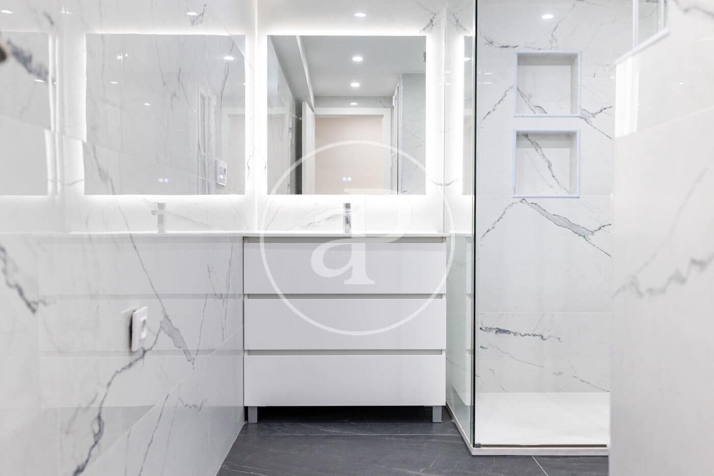 5 makuuhuone Huoneisto myytävänä paikassa Barcelona kaupunki - 1 090 000 € (Ref: 10075559)