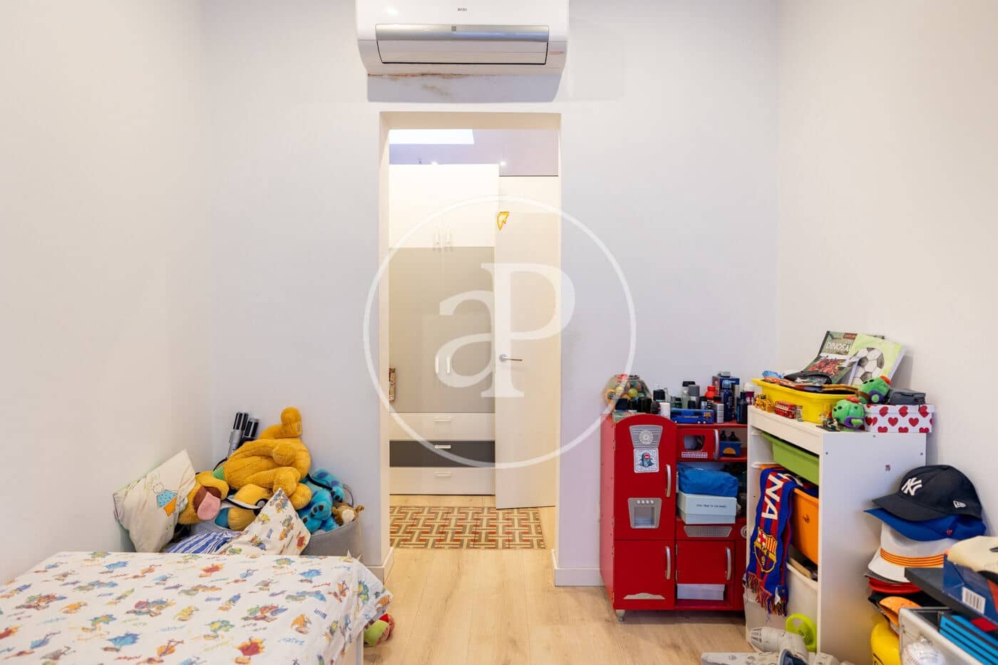 Chalet de 5 habitaciones en Barcelona ciudad en venta con piscina - 2.120.000 € (Ref: 10075560)