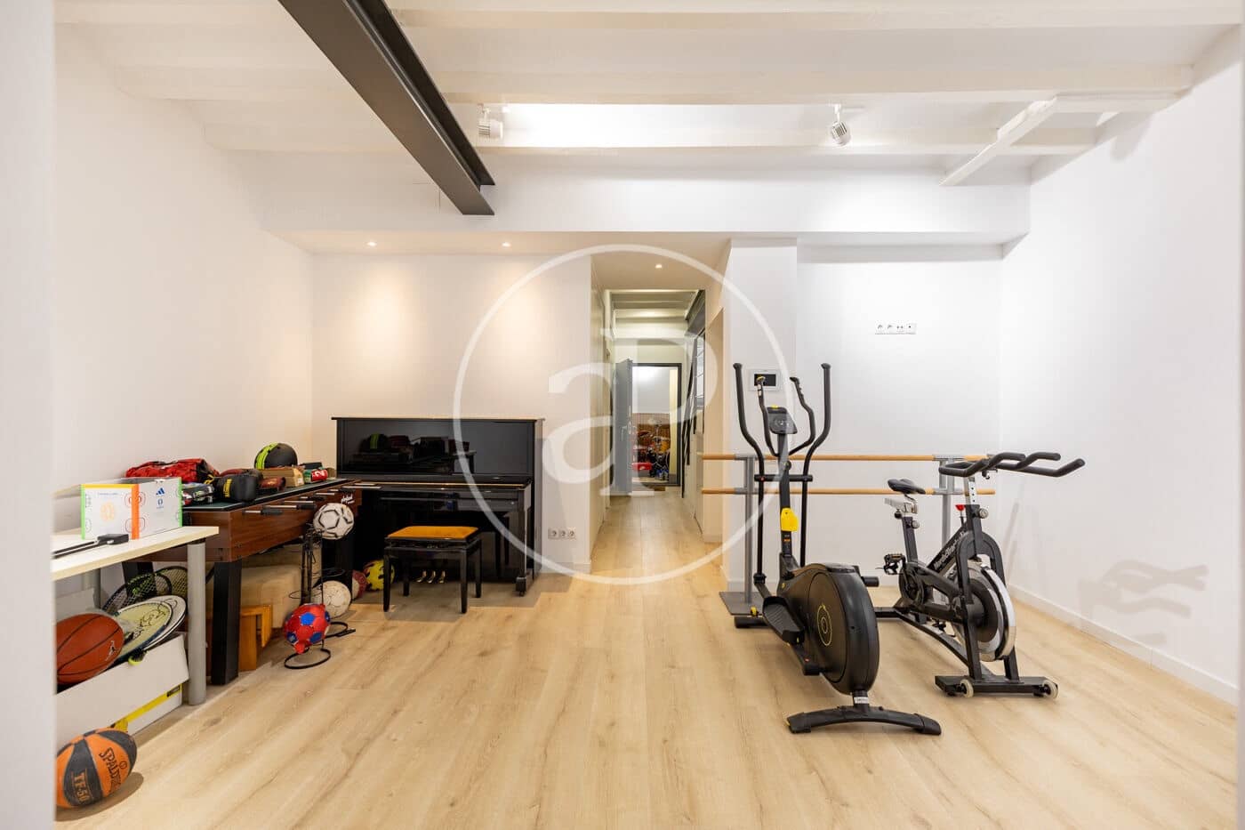 Chalet de 5 habitaciones en Barcelona ciudad en venta con piscina - 2.120.000 € (Ref: 10075560)