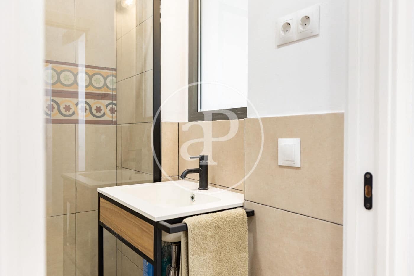 Chalet de 5 habitaciones en Barcelona ciudad en venta con piscina - 2.120.000 € (Ref: 10075560)