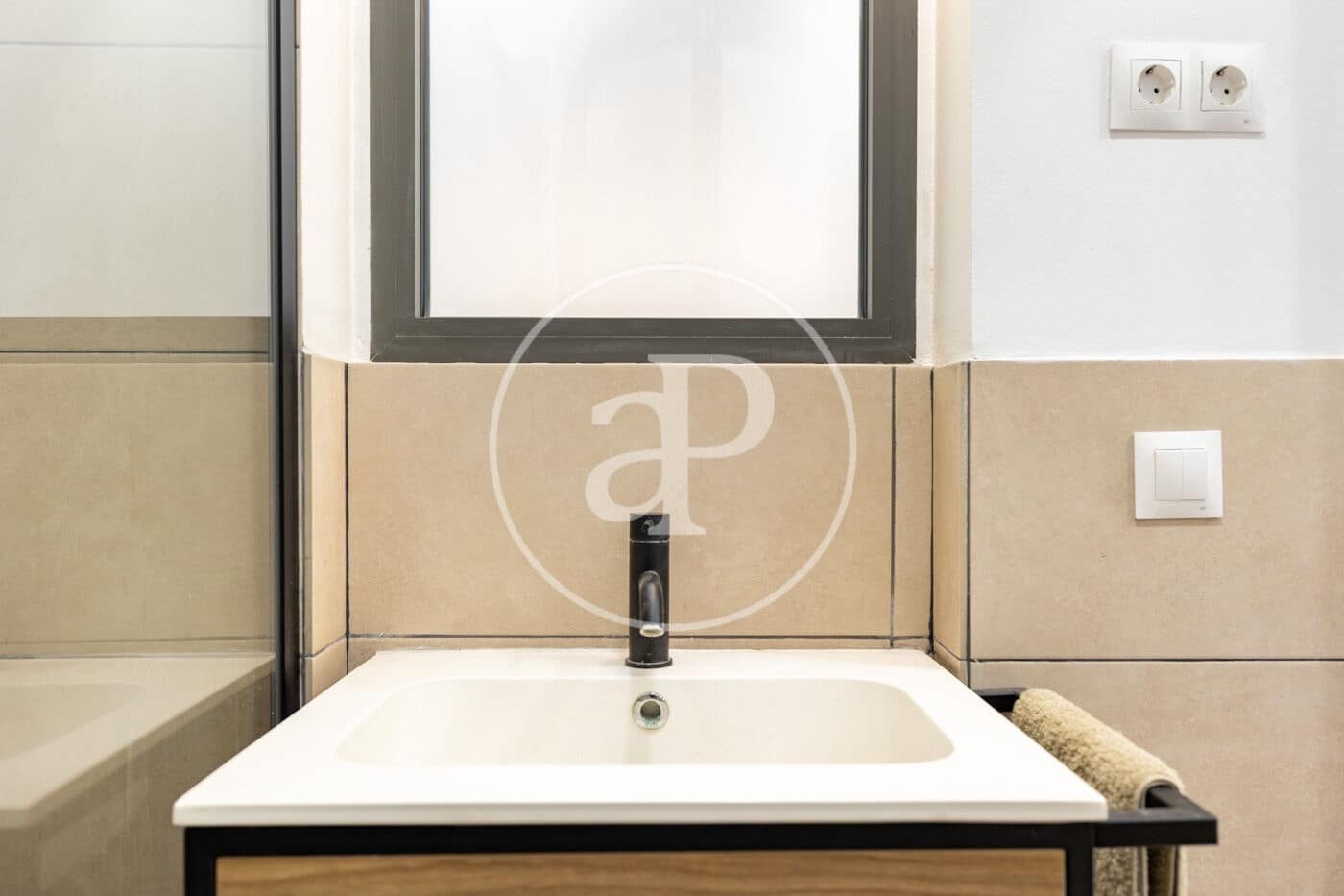Chalet de 5 habitaciones en Barcelona ciudad en venta con piscina - 2.120.000 € (Ref: 10075560)