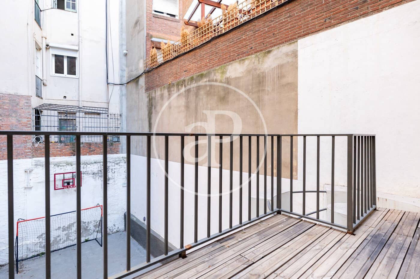 Chalet de 5 habitaciones en Barcelona ciudad en venta con piscina - 2.120.000 € (Ref: 10075560)