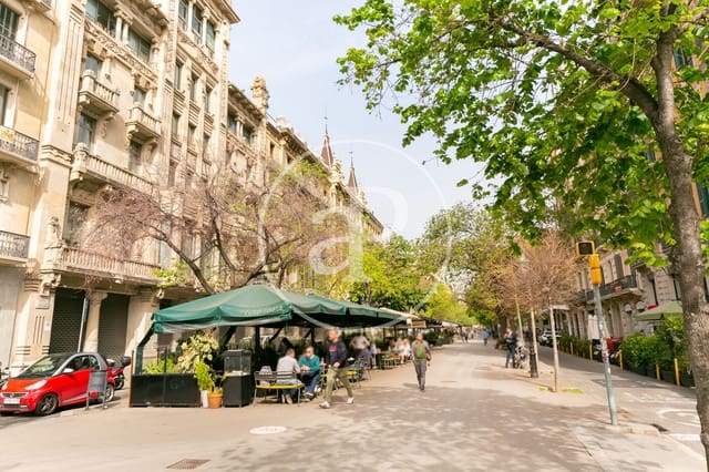 2 bedroom Apartment for sale in La Dreta de L'Eixample, Barcelona city - € 770,000 (Ref: 10075561)