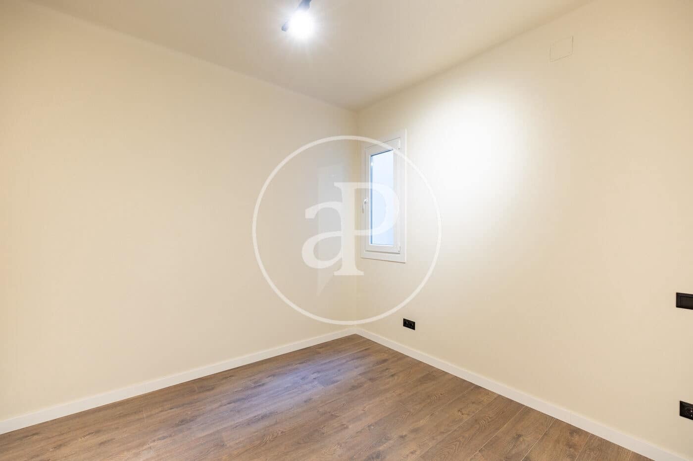3 bedroom Apartment for sale in Barcelona city - € 415,000 (Ref: 10078164)