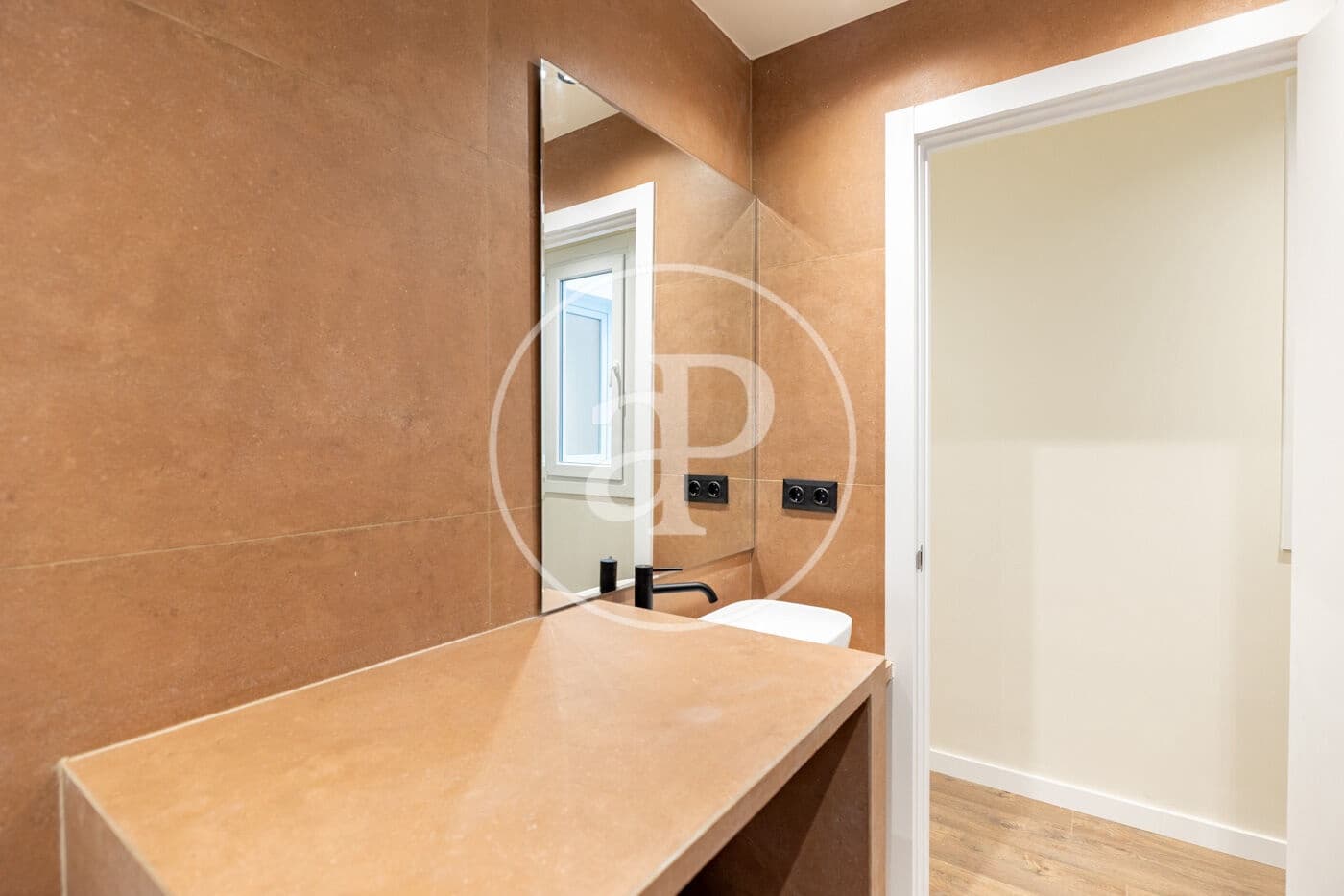3 bedroom Apartment for sale in Barcelona city - € 415,000 (Ref: 10078164)