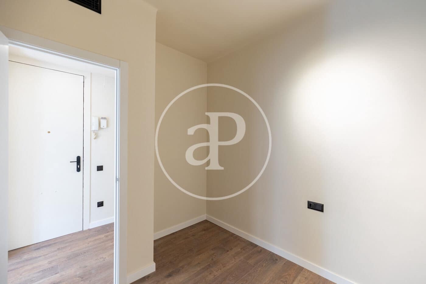 3 bedroom Apartment for sale in Barcelona city - € 415,000 (Ref: 10078164)