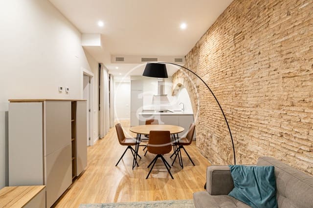 Appartement de 2 chambres à louer à El Barri Gòtic, Barcelone ville - 2 018 € (Ref: 10078166)