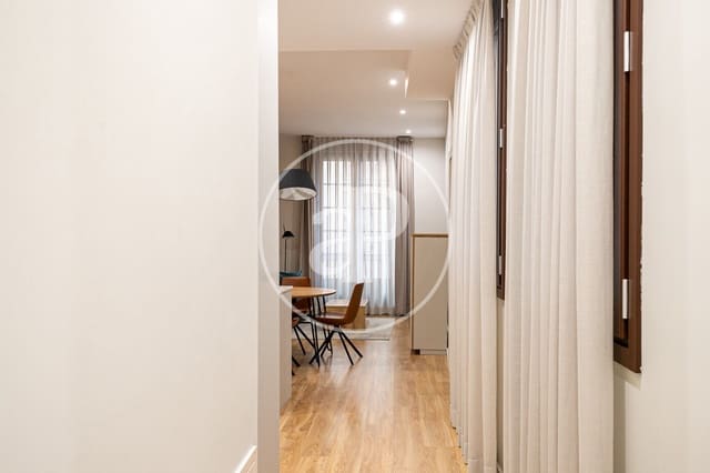 Appartement de 2 chambres à louer à El Barri Gòtic, Barcelone ville - 2 018 € (Ref: 10078166)