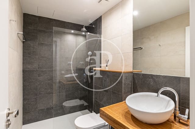 Appartement de 2 chambres à louer à El Barri Gòtic, Barcelone ville - 2 018 € (Ref: 10078166)