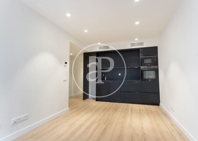 Leilighet til salgs i El Camp d'en Grassot i Gràcia Nova, Barcelona by med svømmebasseng - € 755 000 (Ref: 10078170)