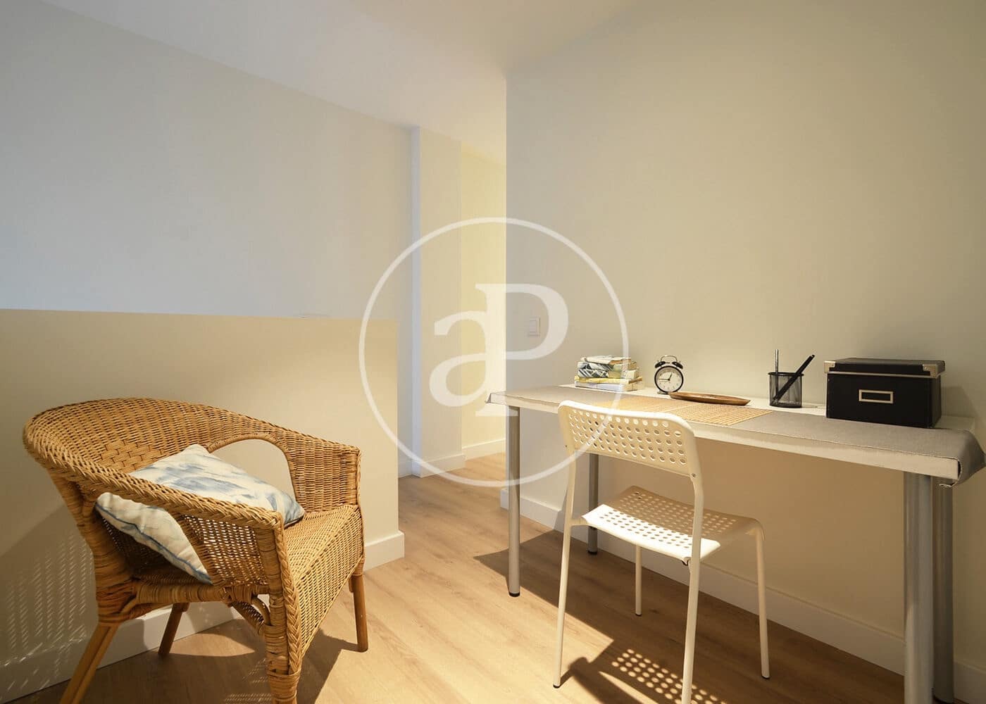 Leilighet til salgs i Barcelona by med svømmebasseng - € 755 000 (Ref: 10078170)