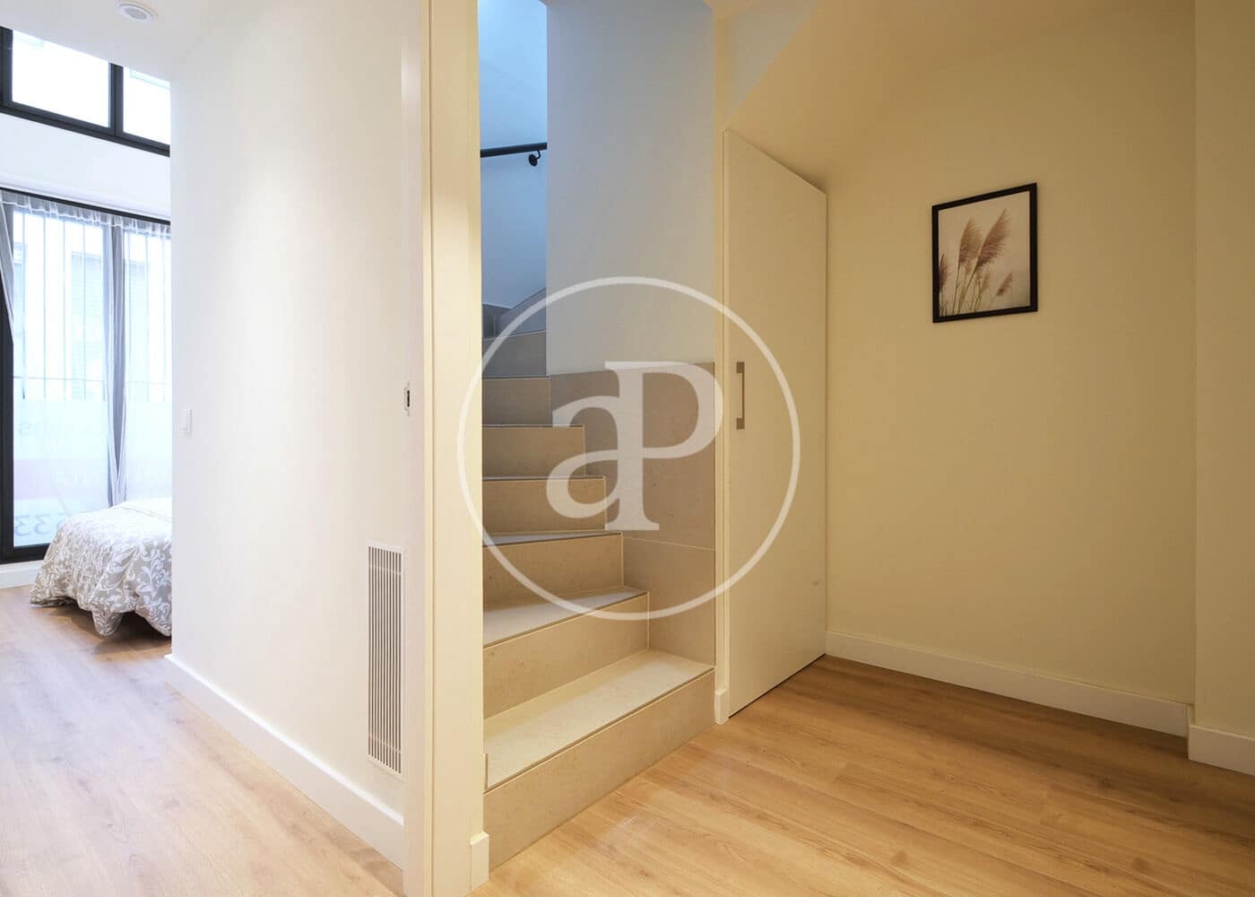 Leilighet til salgs i Barcelona by med svømmebasseng - € 755 000 (Ref: 10078170)