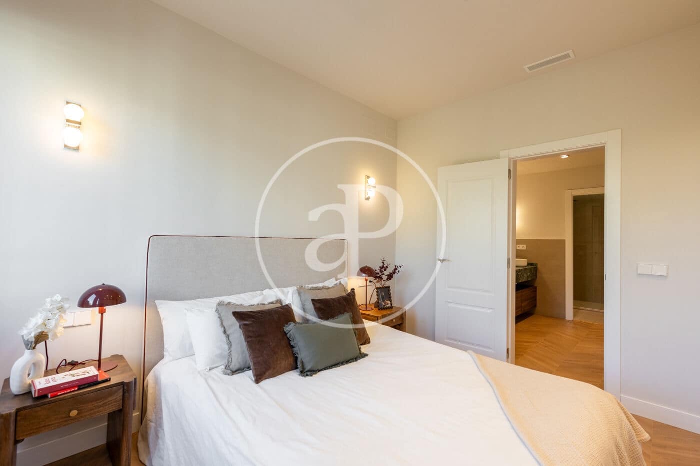 2 bedroom Apartment for sale in Barcelona city - € 865,000 (Ref: 10081064)