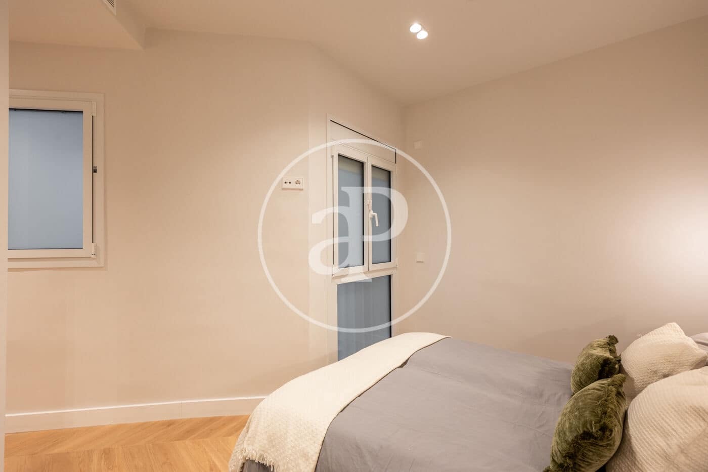 2 bedroom Apartment for sale in Barcelona city - € 865,000 (Ref: 10081064)