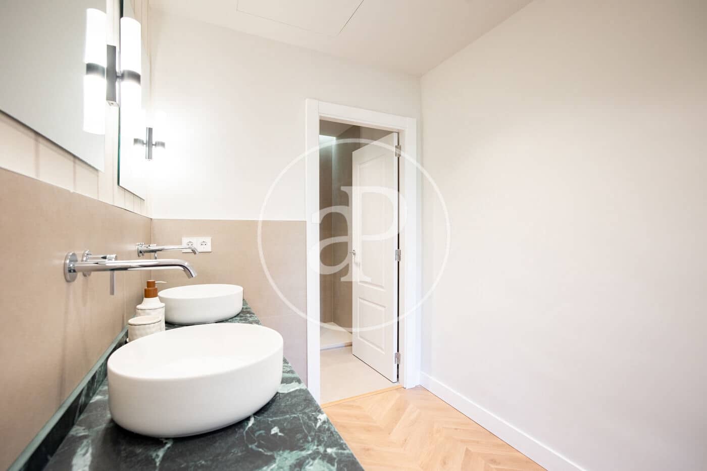 2 bedroom Apartment for sale in Barcelona city - € 865,000 (Ref: 10081064)