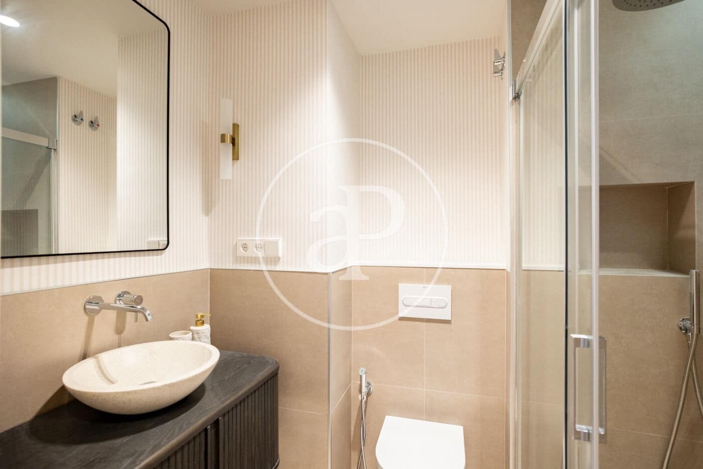 2 bedroom Apartment for sale in Barcelona city - € 865,000 (Ref: 10081064)