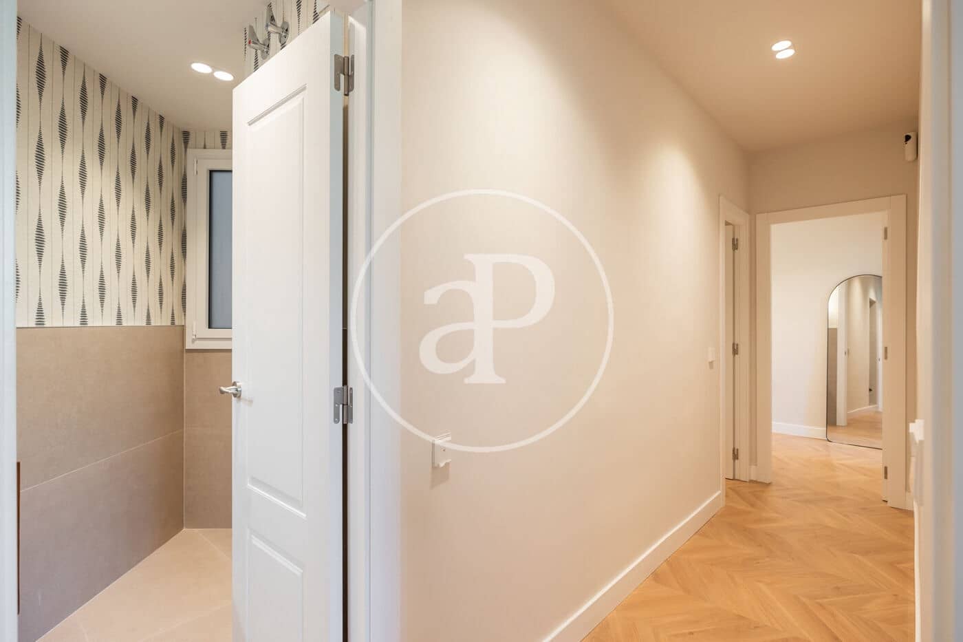 2 bedroom Apartment for sale in Barcelona city - € 865,000 (Ref: 10081064)