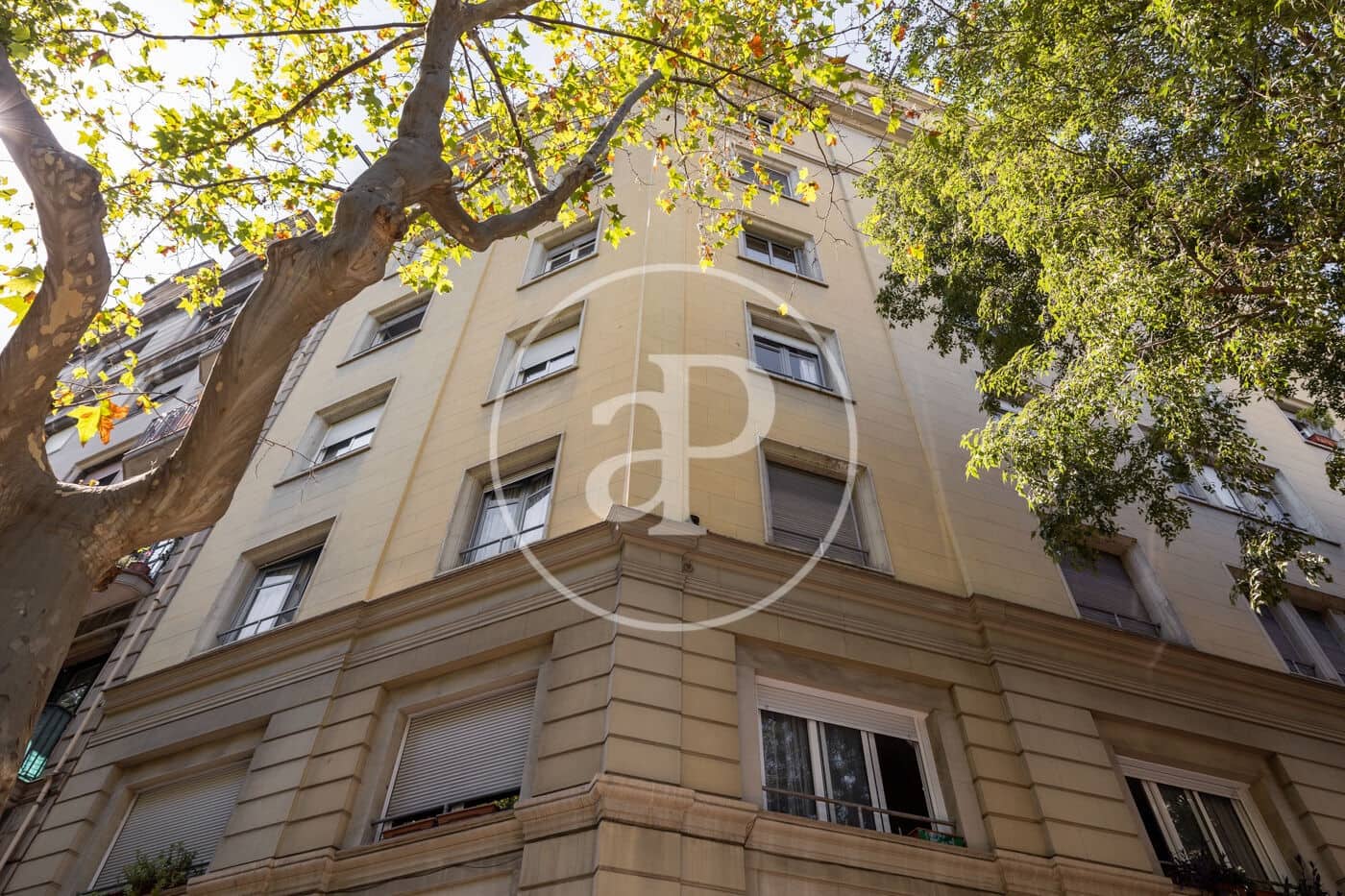 2 bedroom Apartment for sale in Barcelona city - € 865,000 (Ref: 10081064)