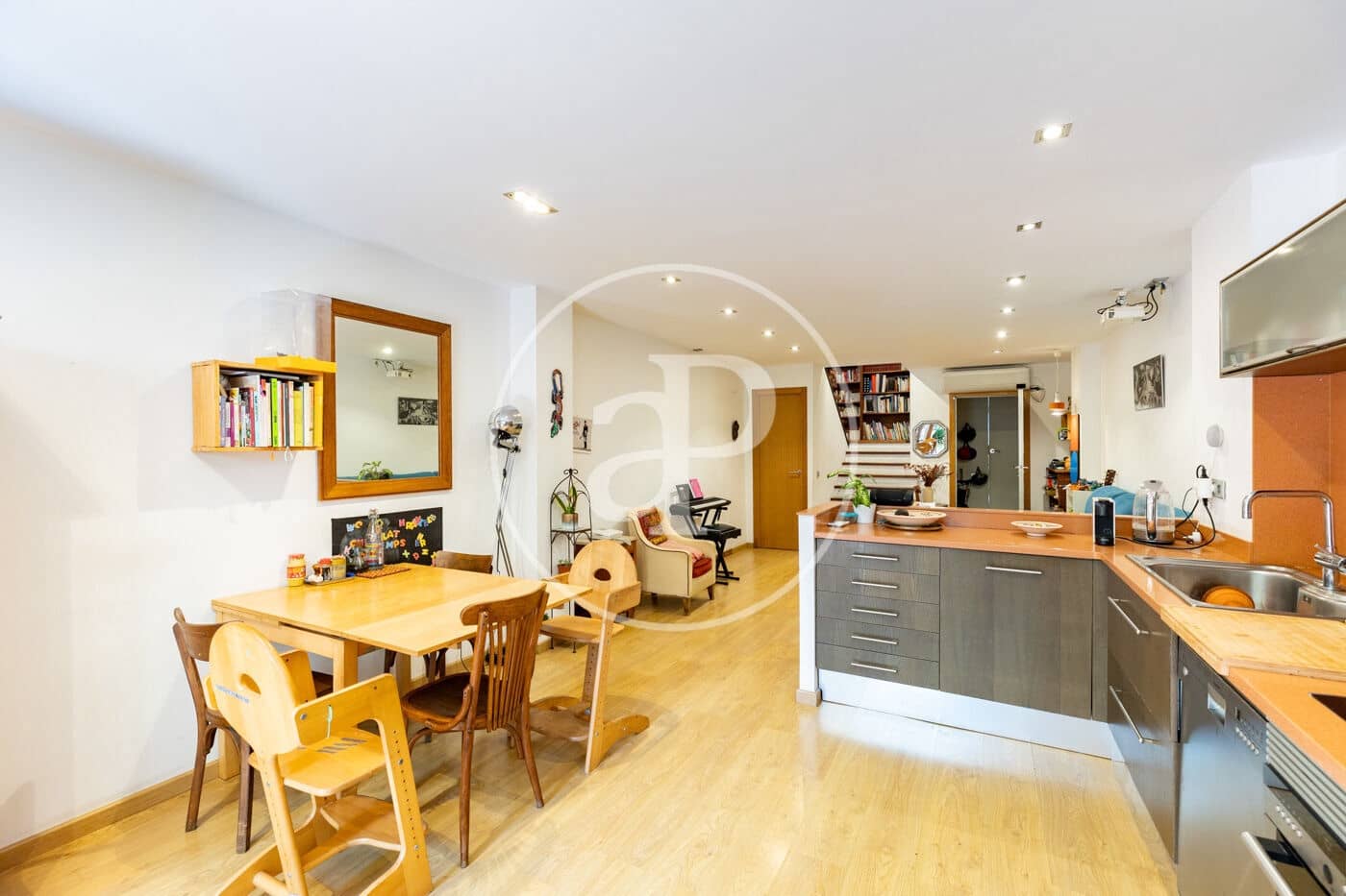 4 sypialnia Willa na sprzedaż w Miasto Barcelona - 845 000 € (Ref: 10081066)